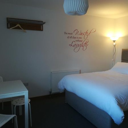 Mcmillan House Studio Apartments Йорк Екстериор снимка