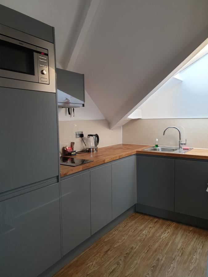 Mcmillan House Studio Apartments Йорк Екстериор снимка
