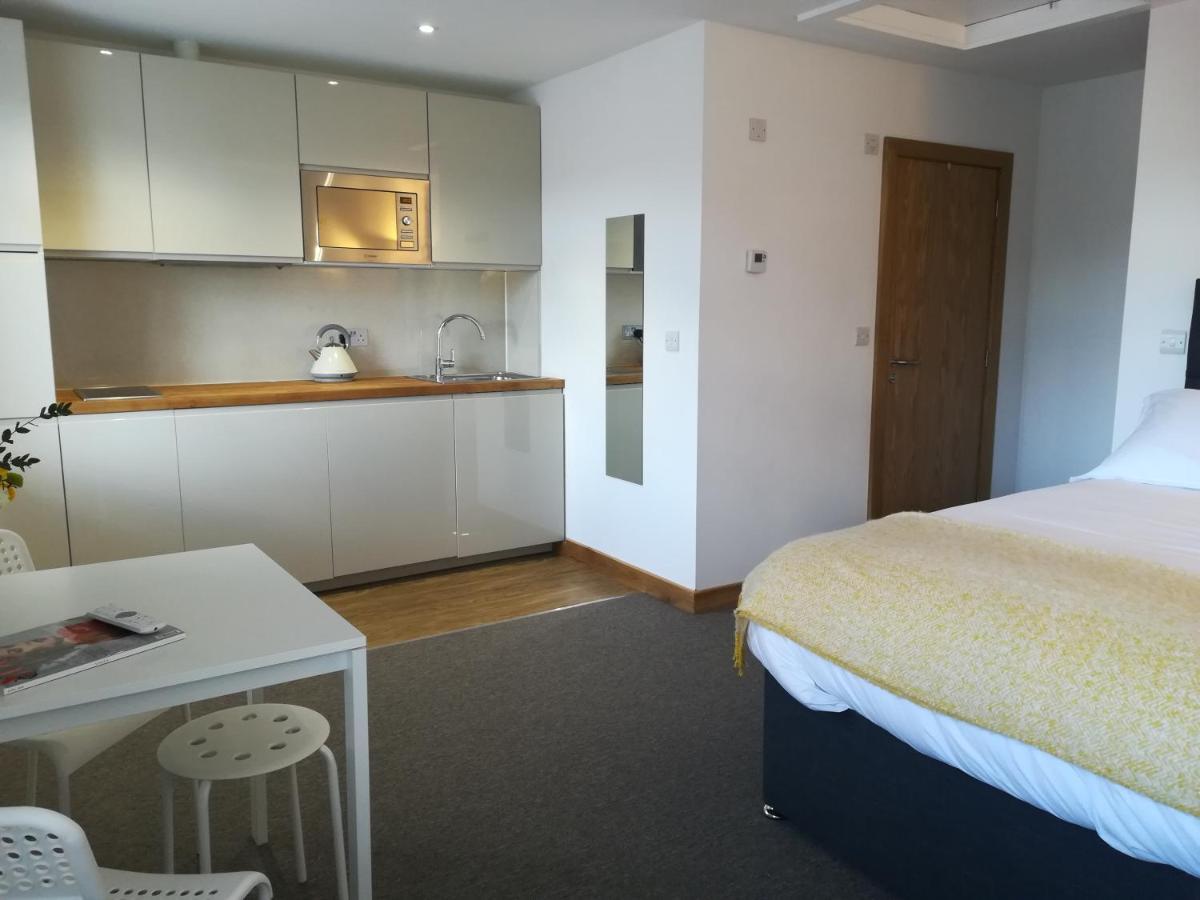 Mcmillan House Studio Apartments Йорк Екстериор снимка