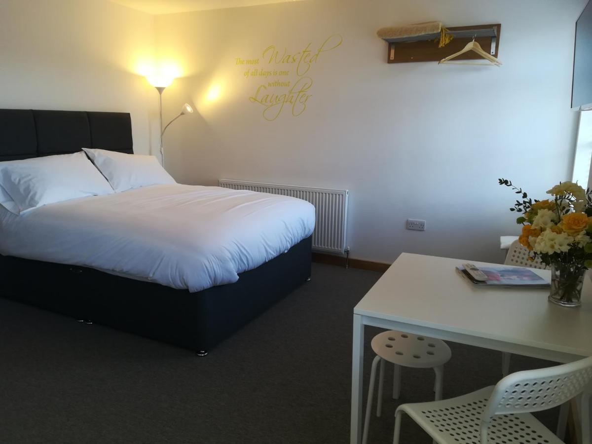 Mcmillan House Studio Apartments Йорк Екстериор снимка