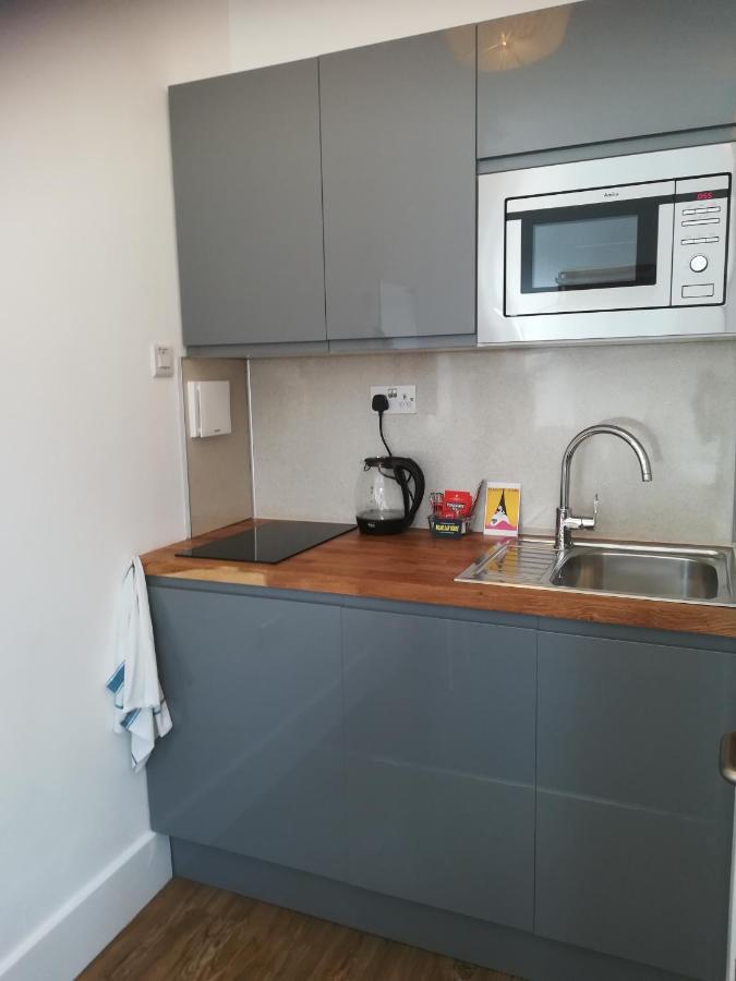 Mcmillan House Studio Apartments Йорк Екстериор снимка