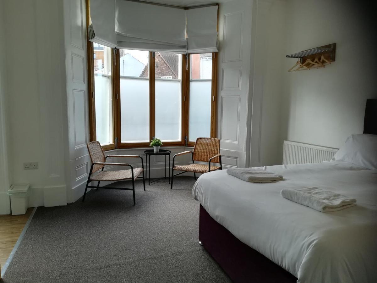 Mcmillan House Studio Apartments Йорк Екстериор снимка
