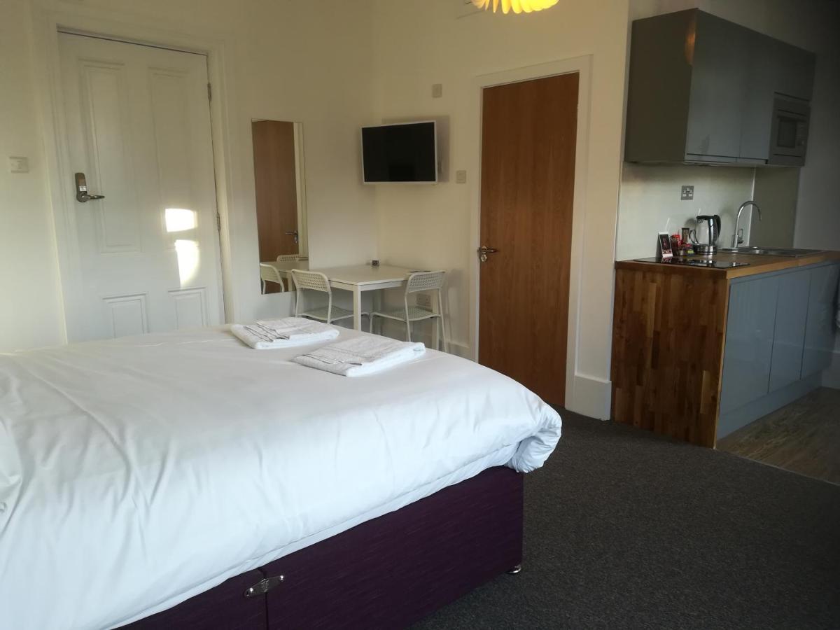 Mcmillan House Studio Apartments Йорк Екстериор снимка