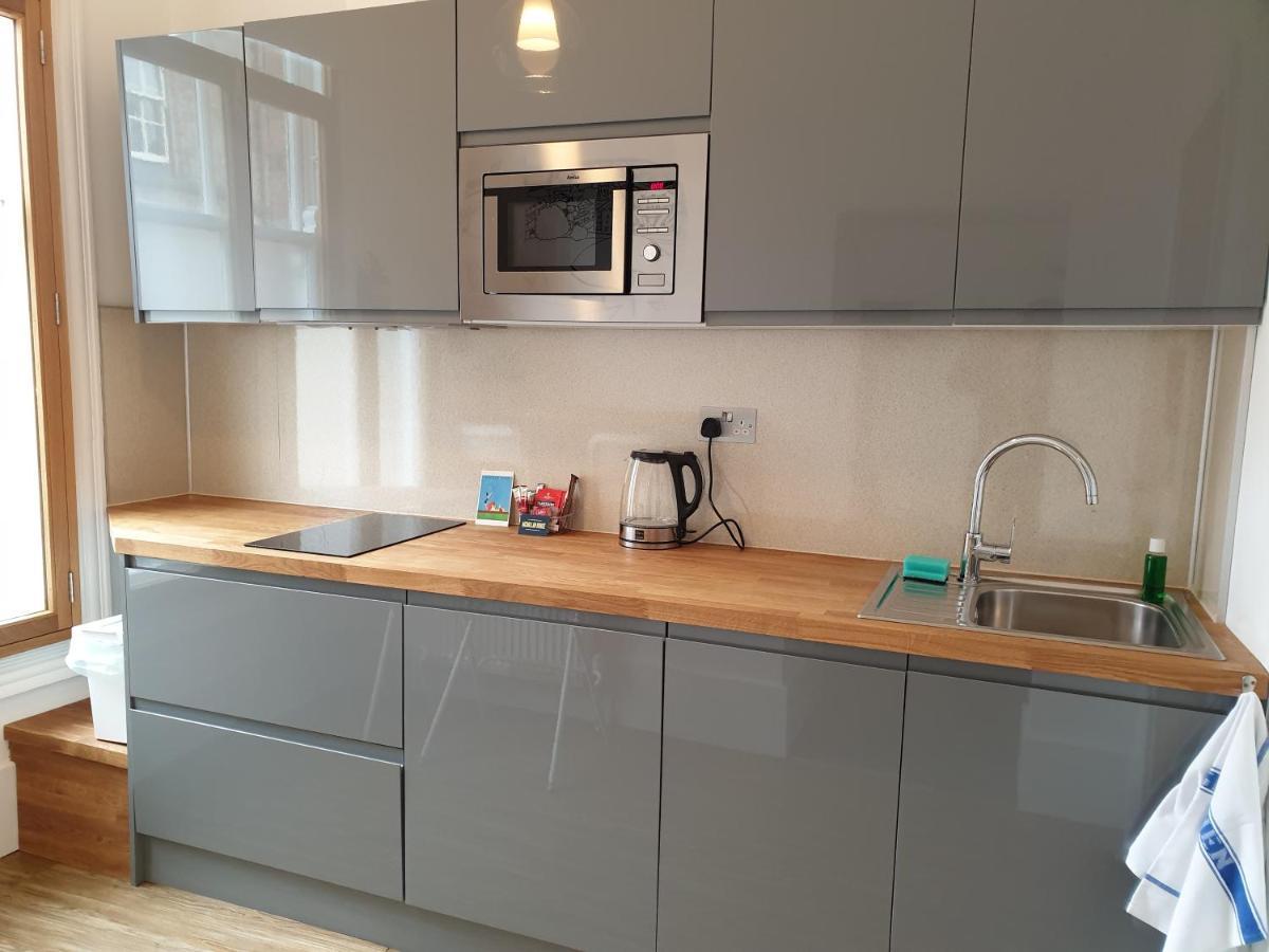 Mcmillan House Studio Apartments Йорк Екстериор снимка